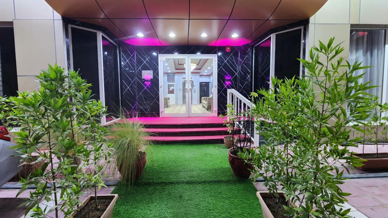 שארג'ה Ruwi Beach Hotel Apartments - Maha Hospitality Group מראה חיצוני תמונה