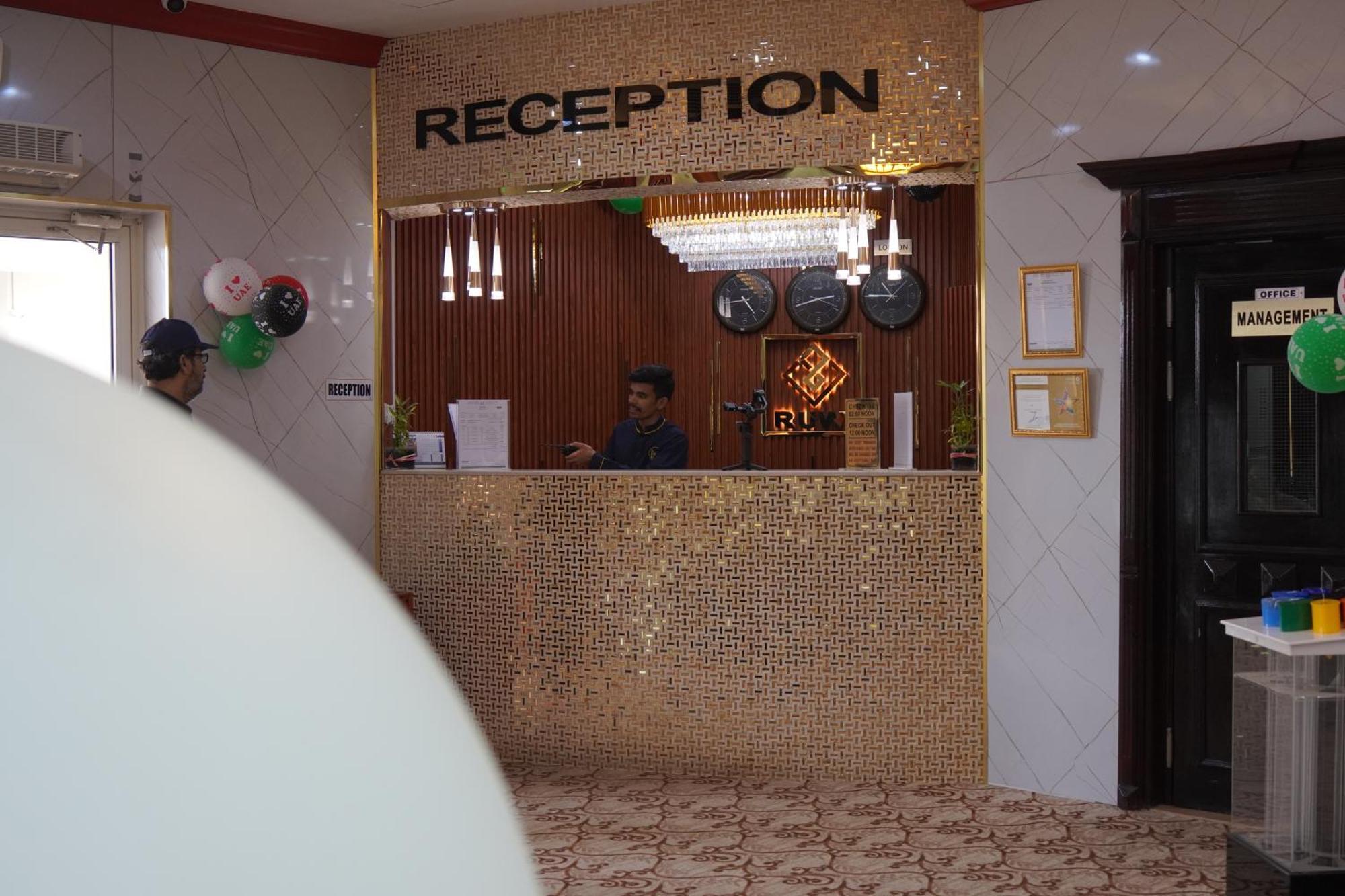 שארג'ה Ruwi Beach Hotel Apartments - Maha Hospitality Group מראה חיצוני תמונה