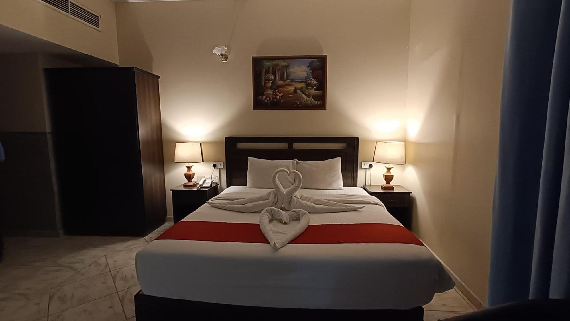 שארג'ה Ruwi Beach Hotel Apartments - Maha Hospitality Group מראה חיצוני תמונה